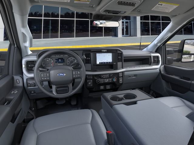 New 2025 Ford F550 4x4 Regular Cab Super Duty image 11