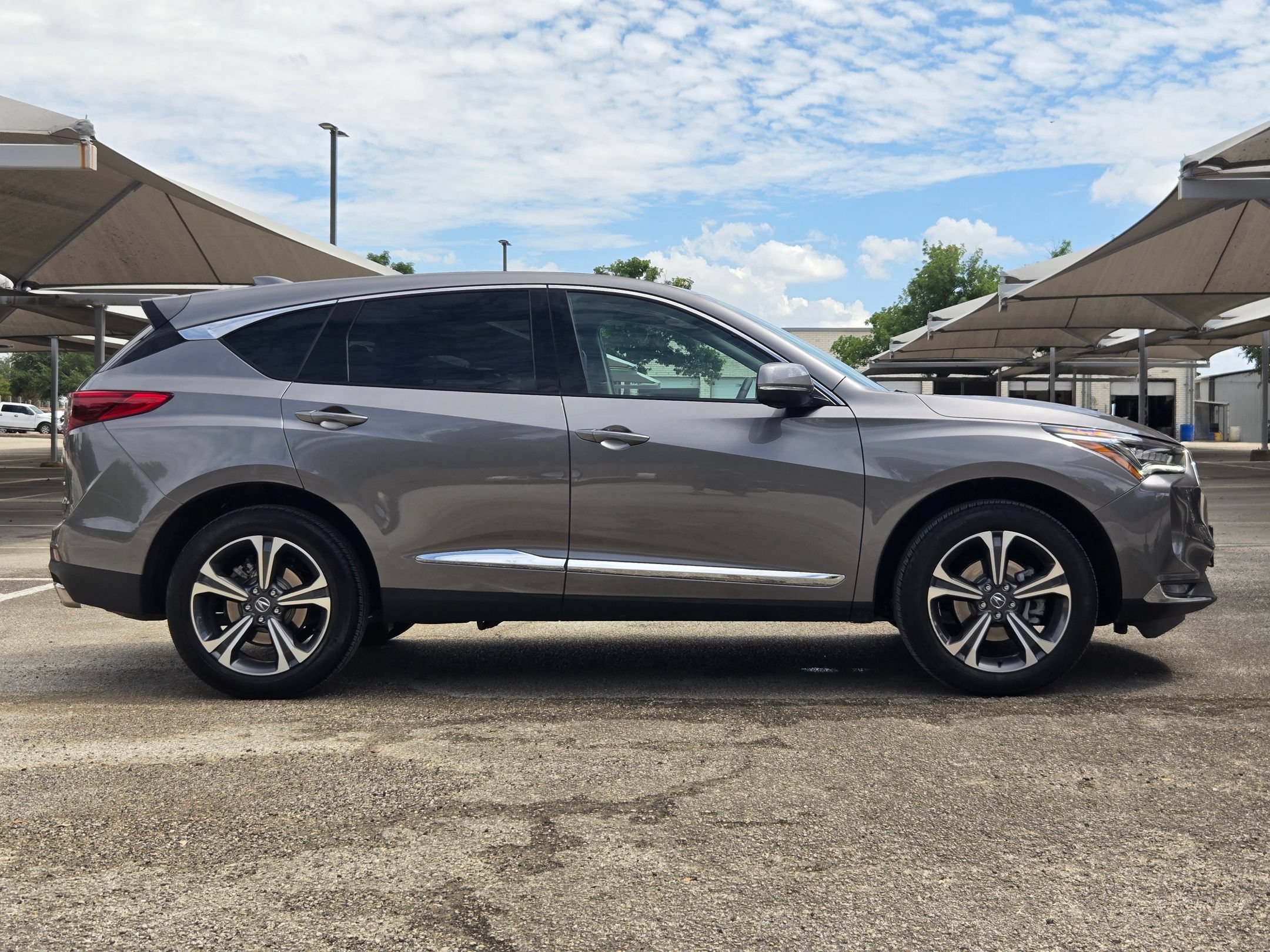 Used 2024 Acura RDX SH-AWD w/ Advance Package image 3