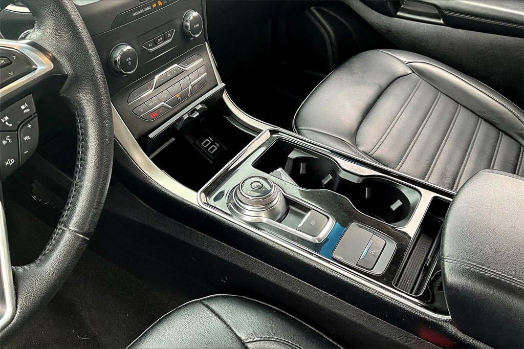 Used 2019 Ford Edge SEL w/ Equipment Group 201A image 12