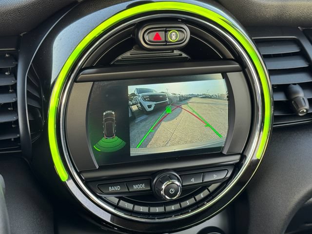 Used 2021 MINI Cooper 4-Door Hardtop FWD image 25