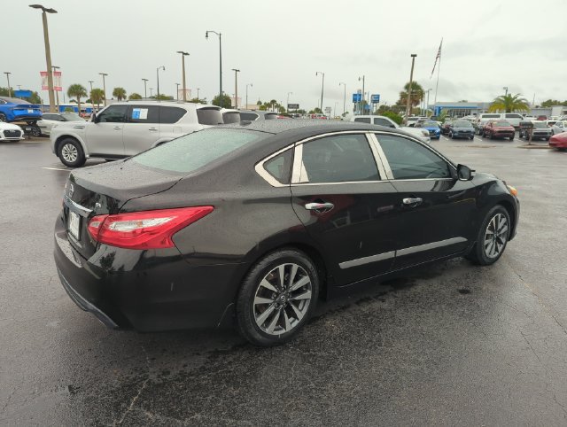 Used 2016 Nissan Altima 2.5 SV w/ Convenience Package FWD image 6