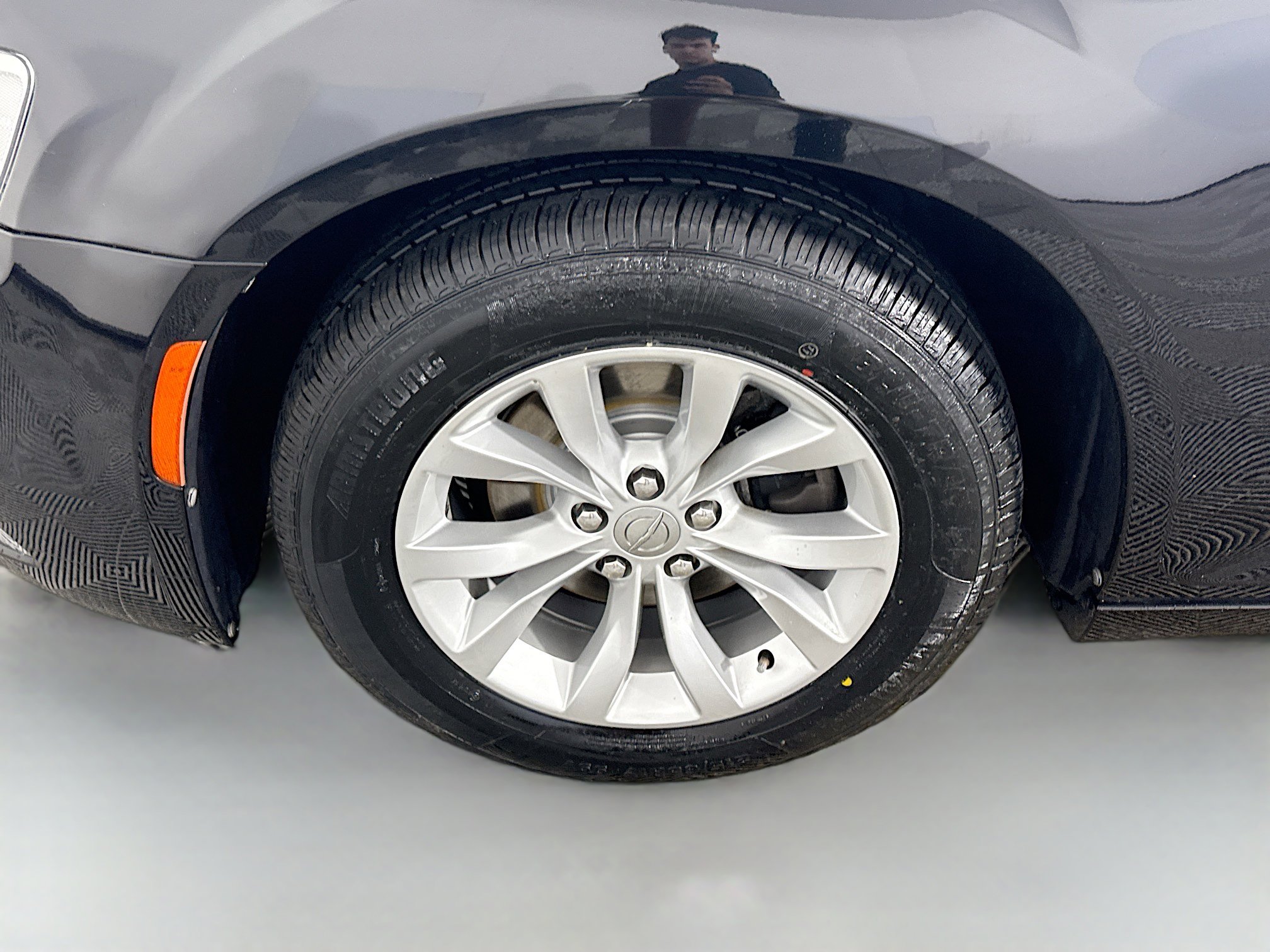 Used 2020 Chrysler 300 Touring image 38