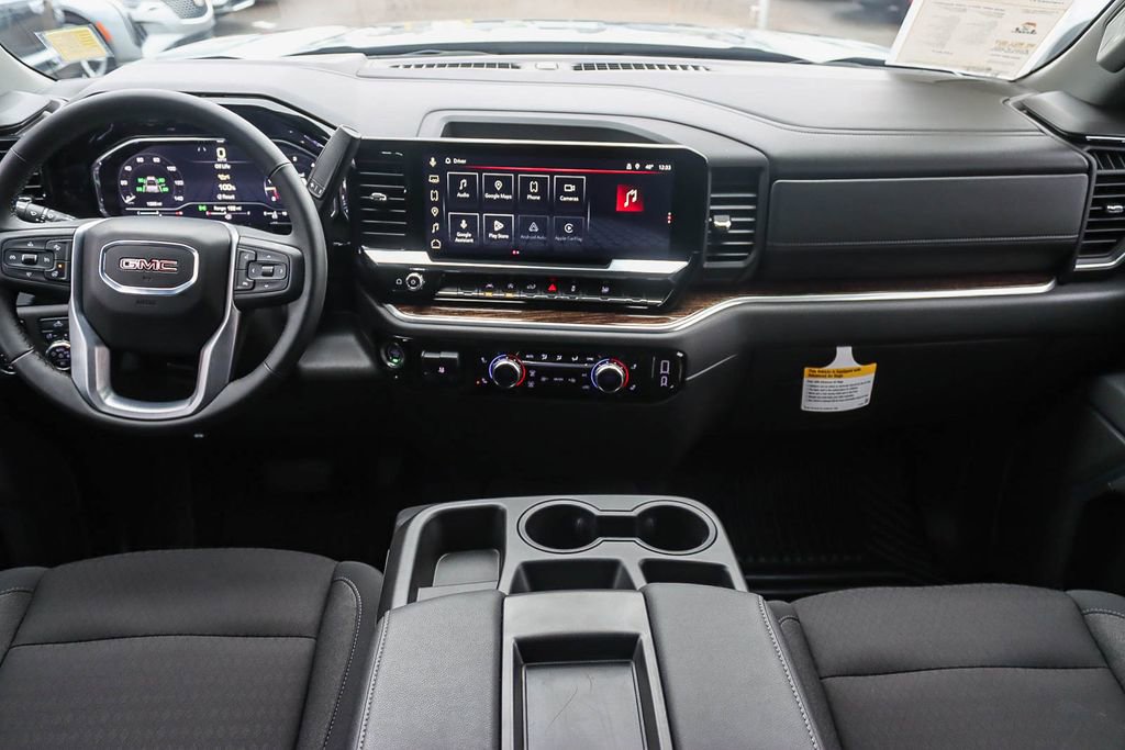 Used 2025 GMC Sierra 1500 Elevation image 19