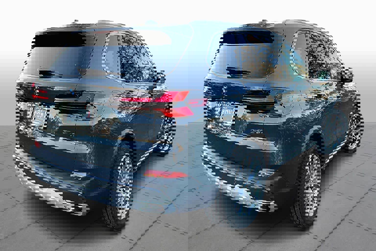 Certified 2025 BMW X5 xDrive40i image 12