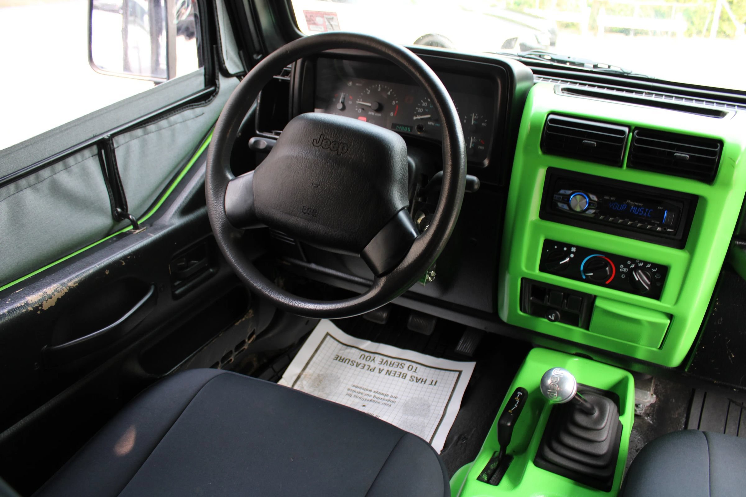 Used 1999 Jeep Wrangler SE AWD/4WD image 10