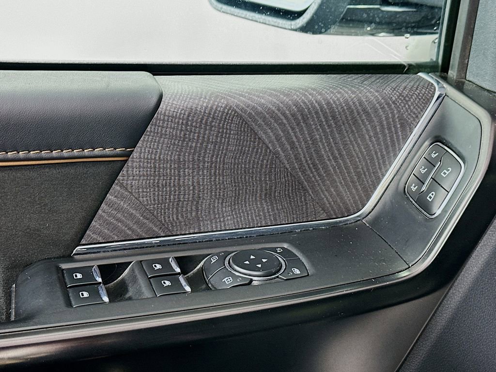 Used 2023 Ford F150 Platinum image 18