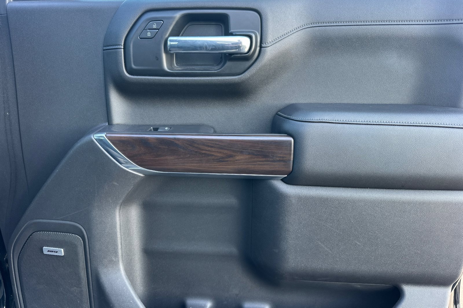 Used 2020 GMC Sierra 1500 SLT w/ SLT Premium Plus Package image 18