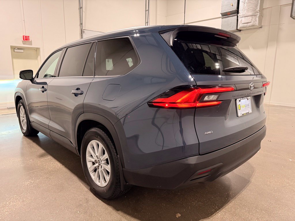 Used 2024 Toyota Grand Highlander AWD image 7