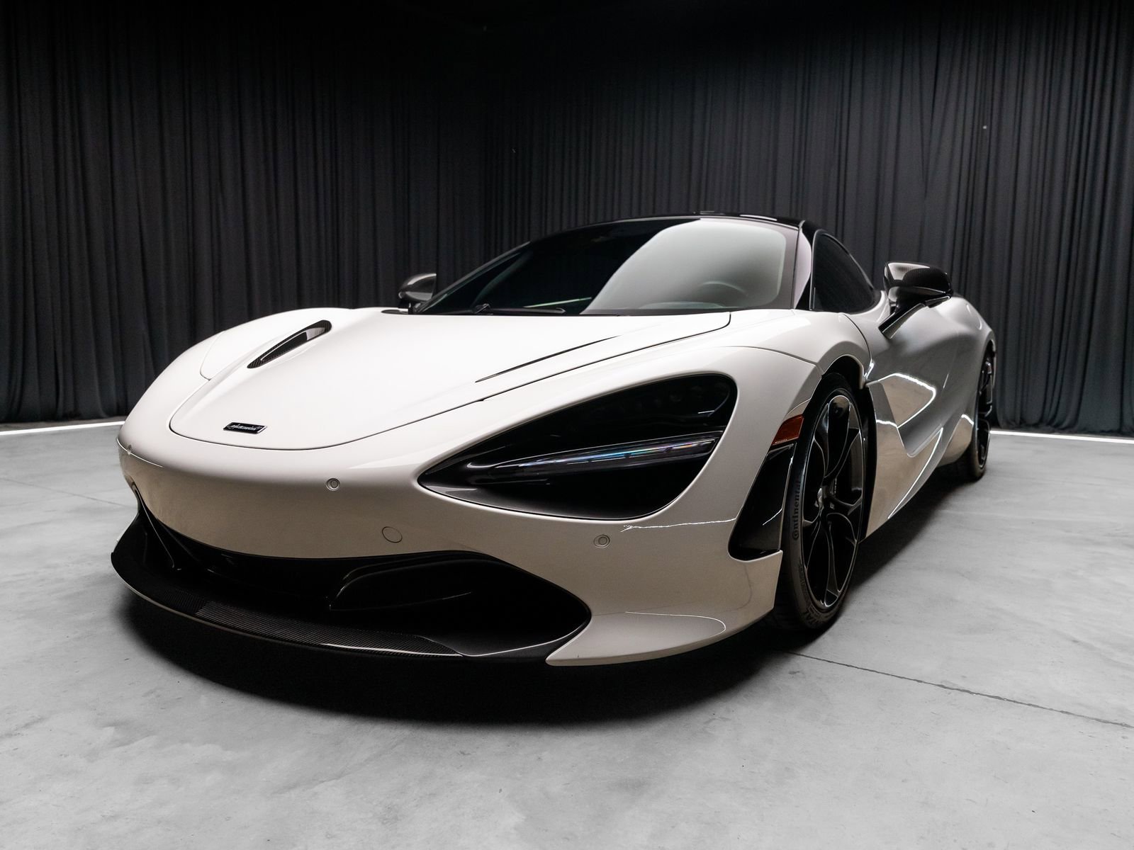 Used 2019 McLaren 720S Performance RWD image 24