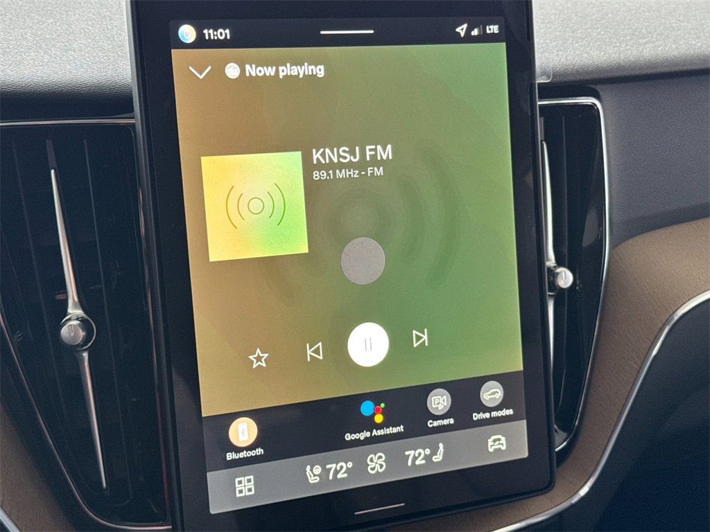 New 2026 Volvo XC60 T8 Plus image 17