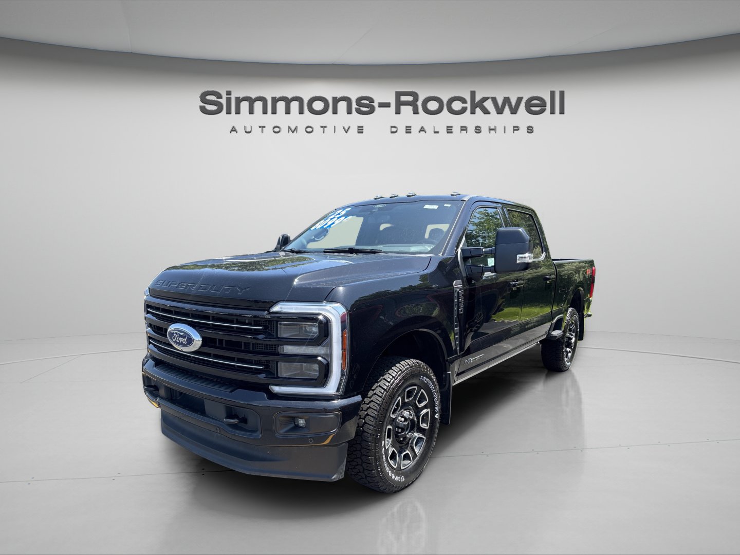 Used 2025 Ford F250 Platinum AWD/4WD image 2