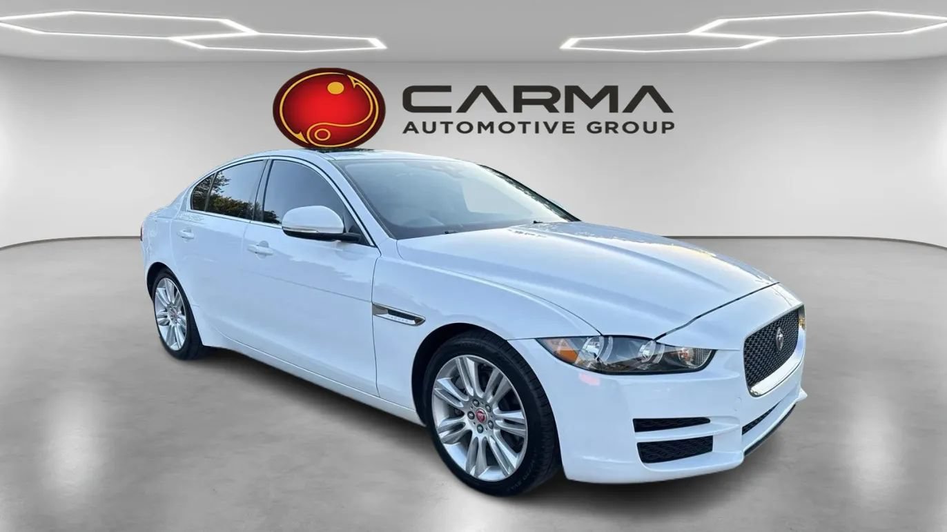 Used 2019 Jaguar XE Premium RWD image 7