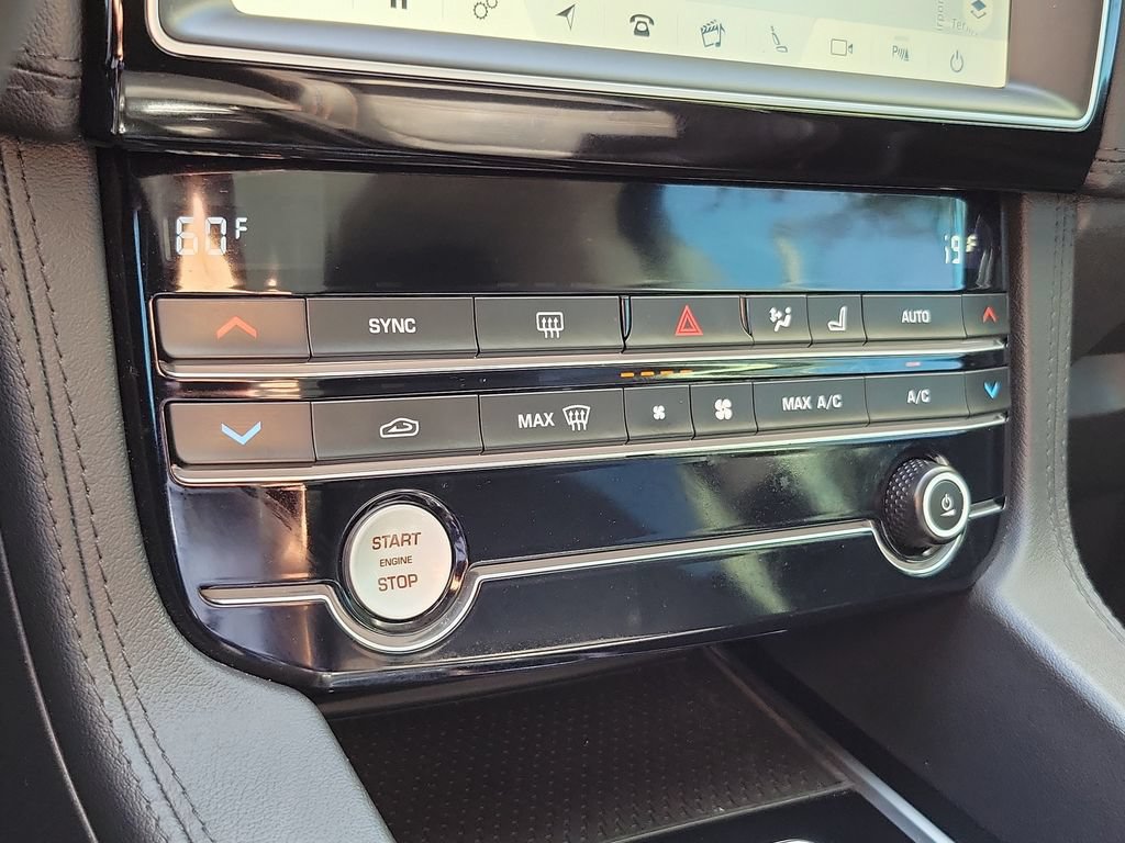 Used 2020 Jaguar F-PACE Prestige AWD/4WD image 29