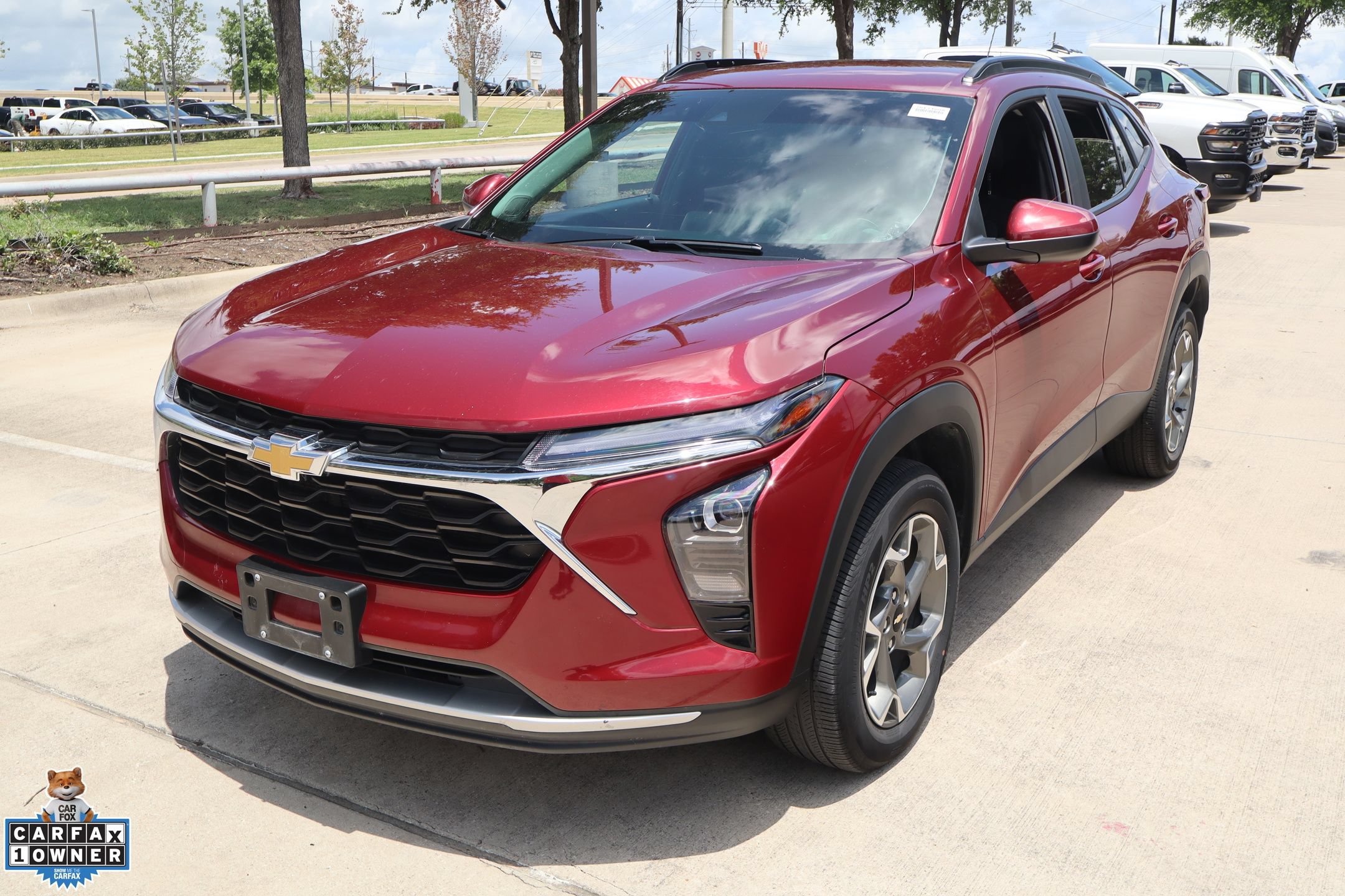 Used 2024 Chevrolet Trax LT w/ LT Convenience Package FWD image 8