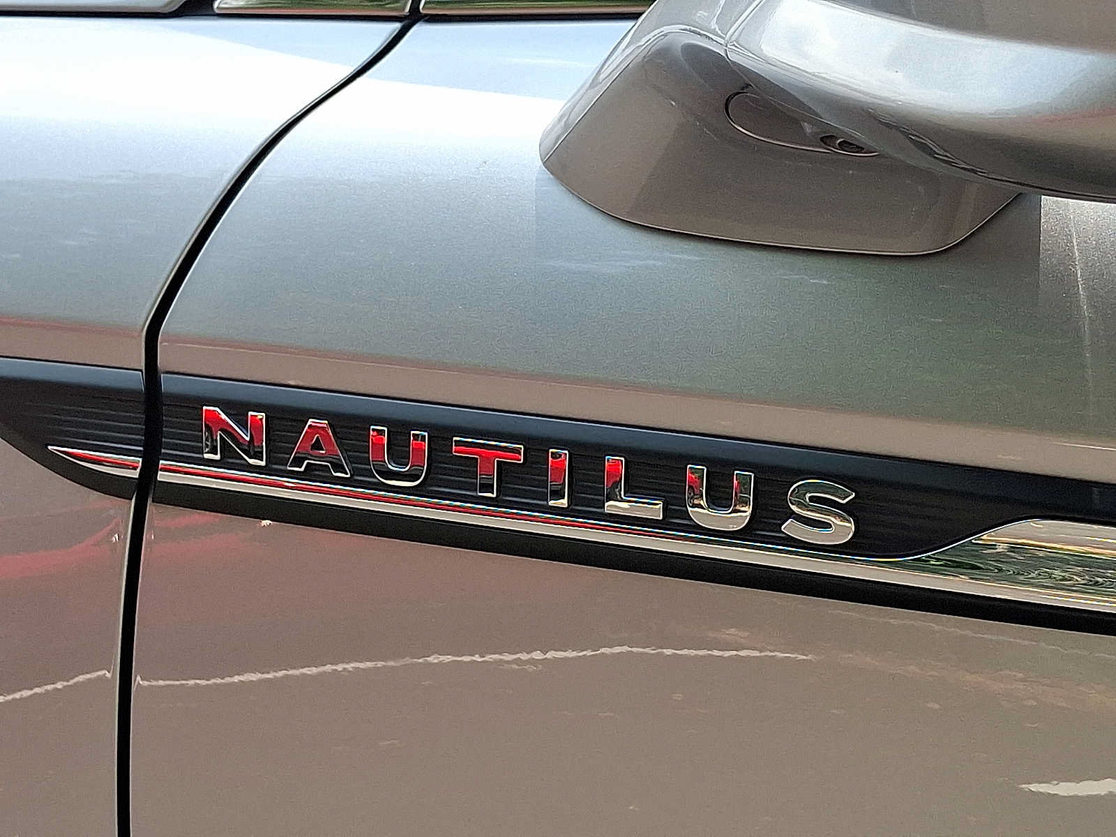 Used 2022 Lincoln Nautilus Reserve AWD/4WD image 31