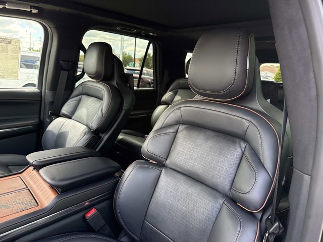 New 2025 Lincoln Navigator L Black Label image 11
