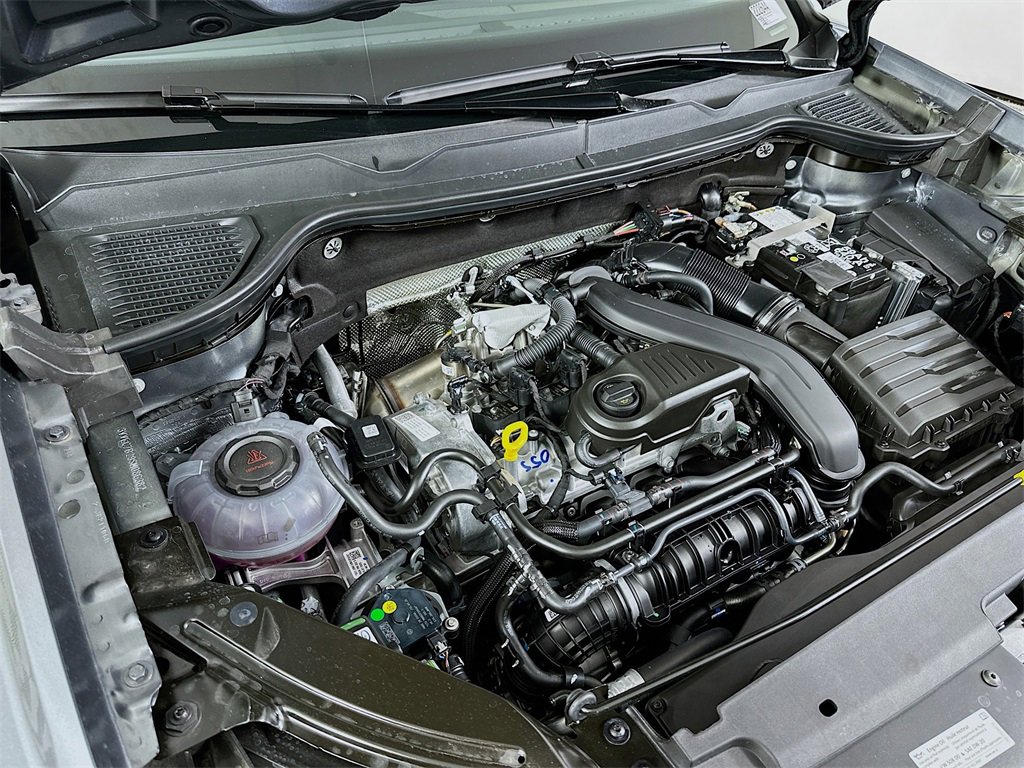 New 2025 Volkswagen Taos SE image 26