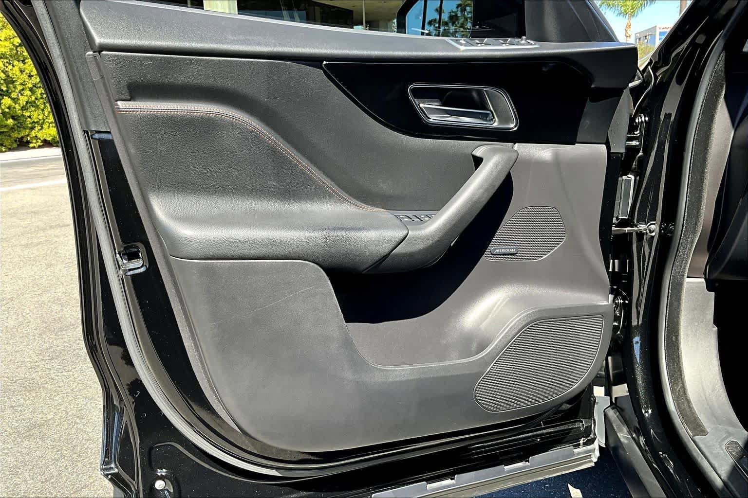 Used 2020 Jaguar F-PACE Prestige image 20