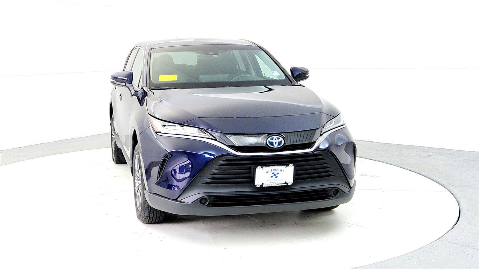 Certified 2023 Toyota Venza LE AWD/4WD image 8