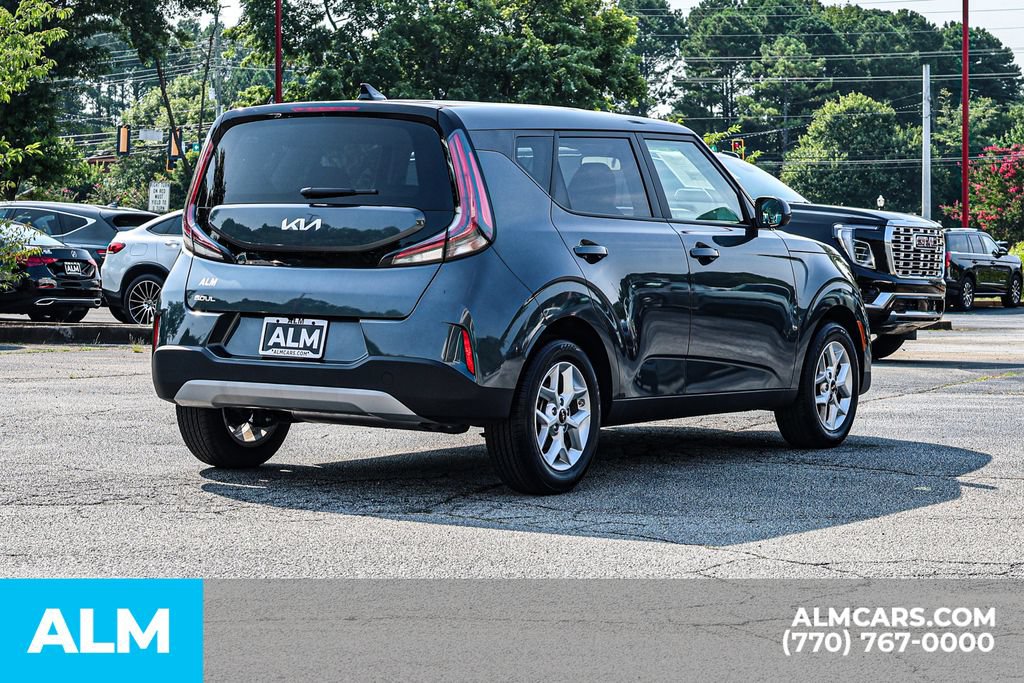 Used 2025 Kia Soul LX w/ LX Technology Package FWD image 5