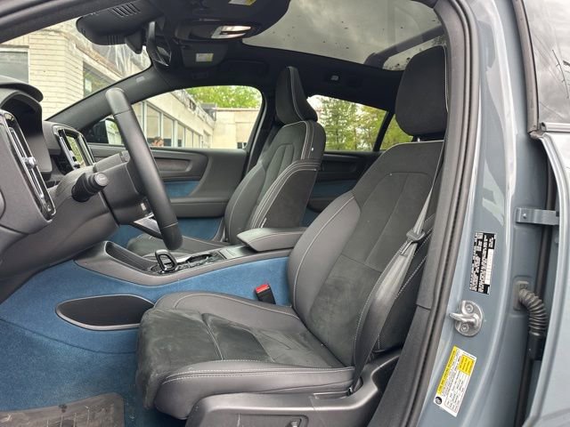 Used 2023 Volvo C40 P8 Recharge Ultimate AWD/4WD image 5