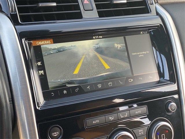 Used 2017 Land Rover Discovery HSE image 15