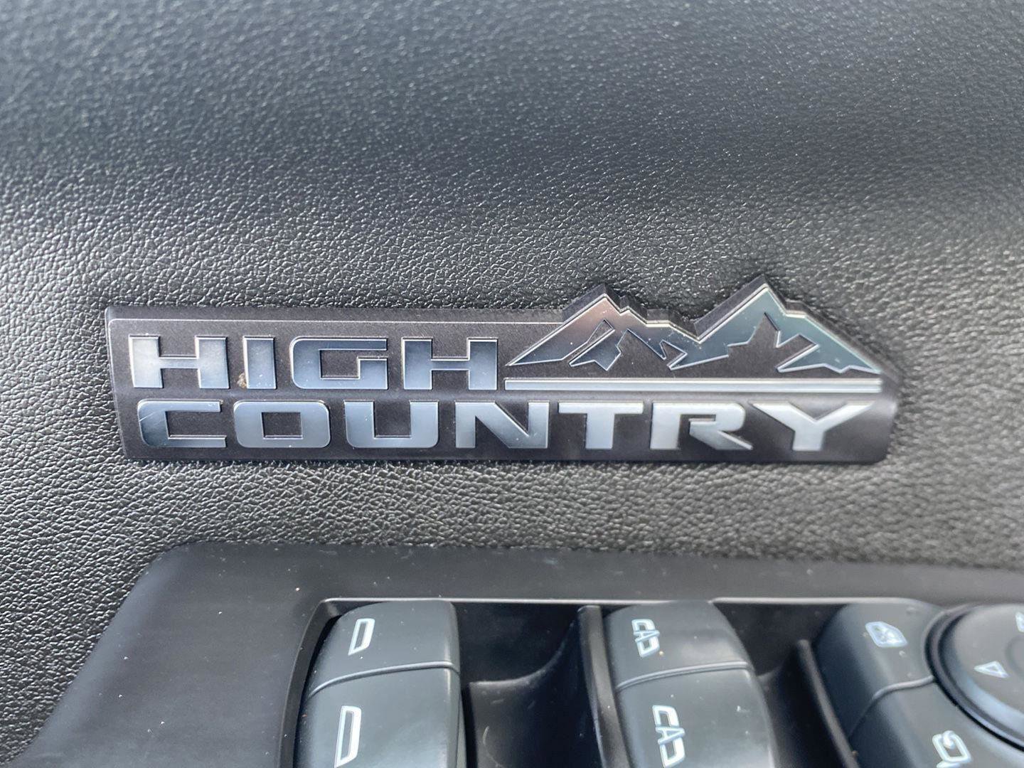 Used 2023 Chevrolet Silverado 1500 High Country w/ High Country Premium Package image 17