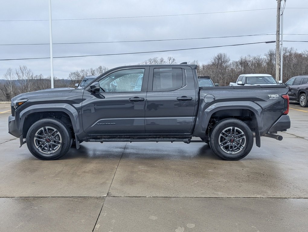 Used 2024 Toyota Tacoma TRD Sport w/ TRD Sport Upgrade Package image 9