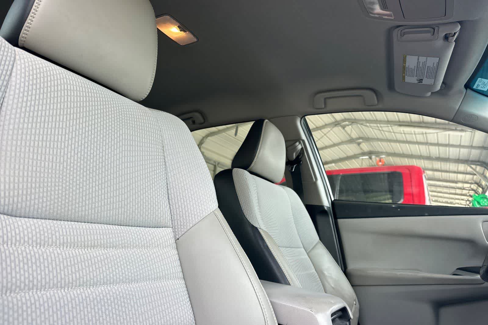 Used 2016 Toyota Camry SE FWD image 18