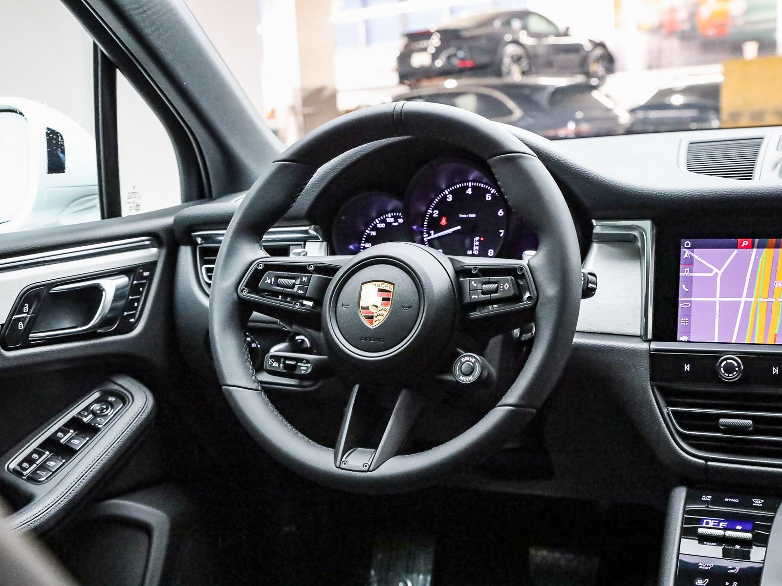 Certified 2026 Porsche Macan AWD/4WD image 19