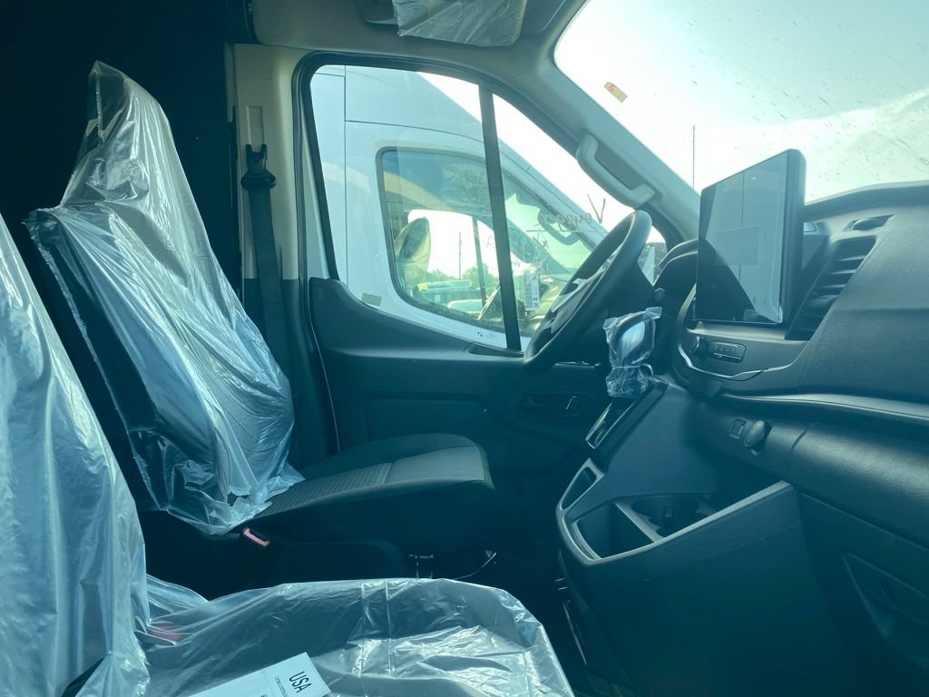 New 2026 Ford Transit 250 148 Medium Roof w/ Load Area Protection Package RWD image 5