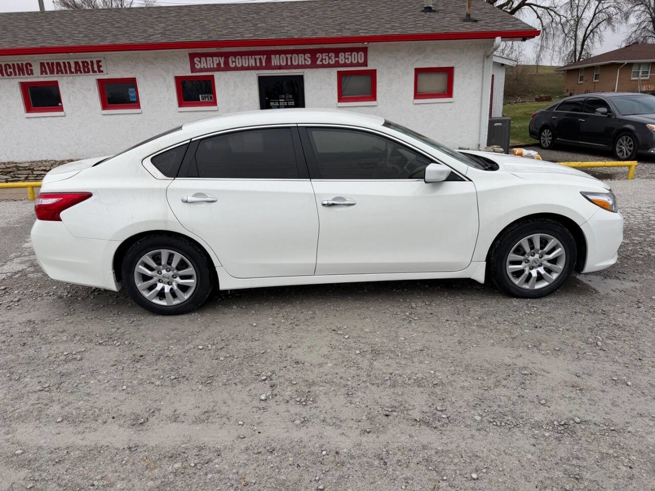 Used 2017 Nissan Altima 2.5 S w/ Power Driver Seat Package image 2