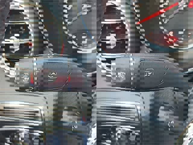 Used 2020 Mercedes-Benz C 300 Sedan image 26