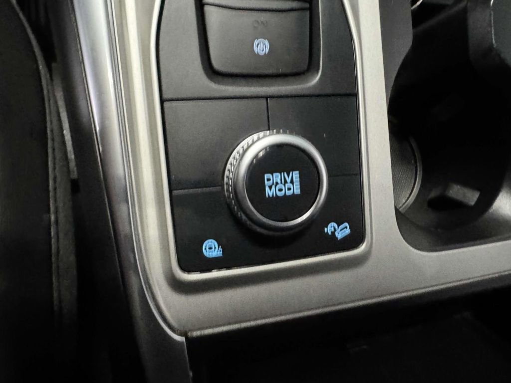 Used 2022 Ford Explorer XLT w/ Equipment Group 202A image 28