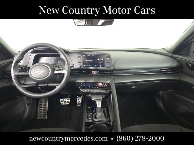Used 2026 Hyundai Elantra SEL Sport Premium FWD image 16