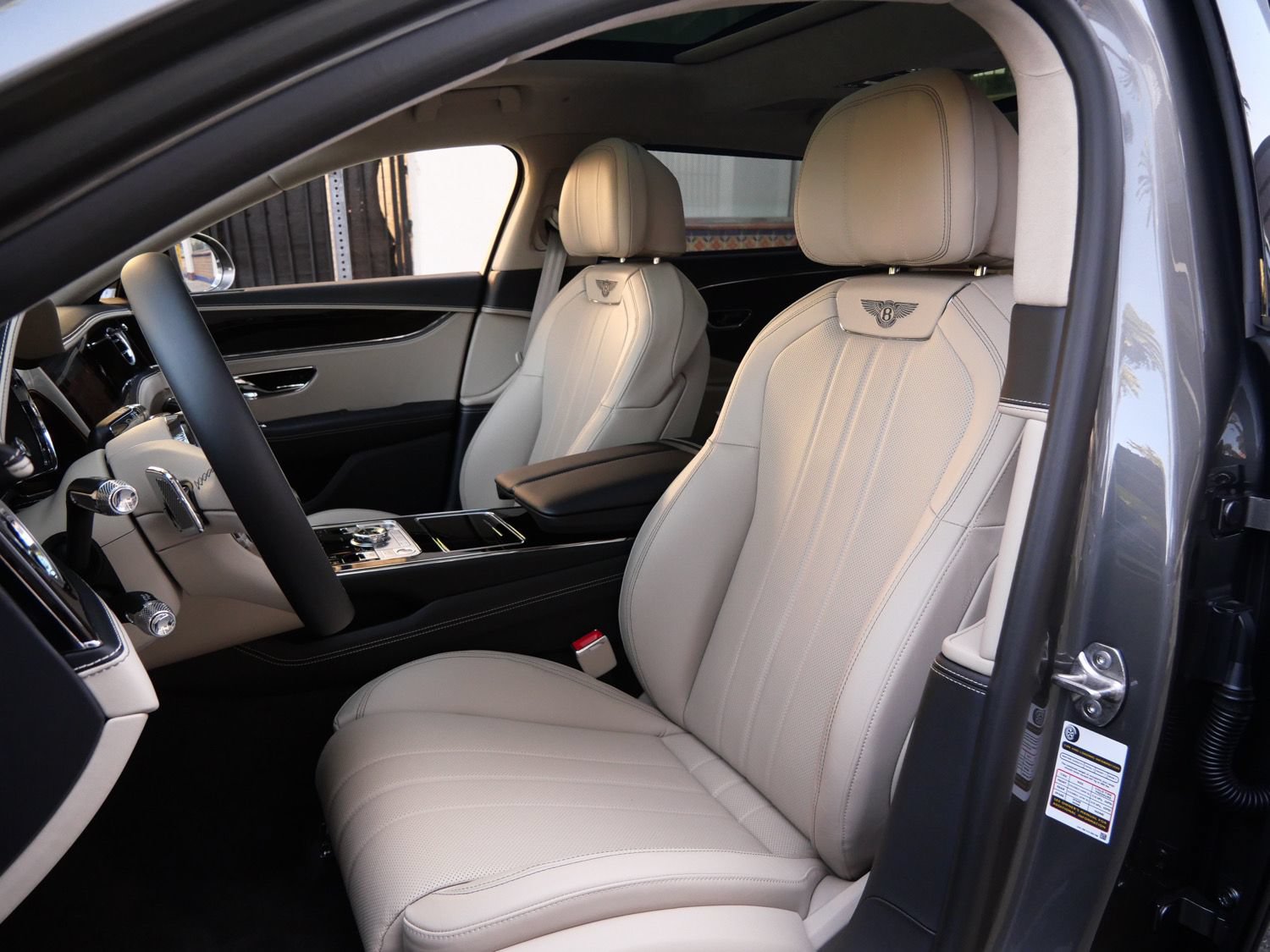 New 2026 Bentley Flying Spur Plug-In Hybrid AWD/4WD image 18