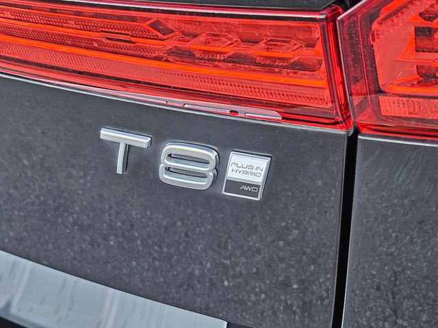 Certified 2025 Volvo XC60 T8 Plus w/ Protection Package Premier AWD/4WD image 11