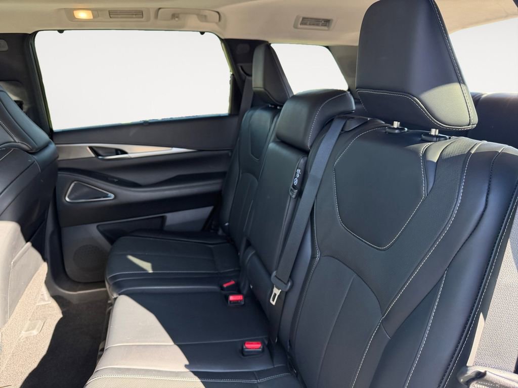 Used 2022 INFINITI QX60 Luxe w/ Performance Audio Package image 30