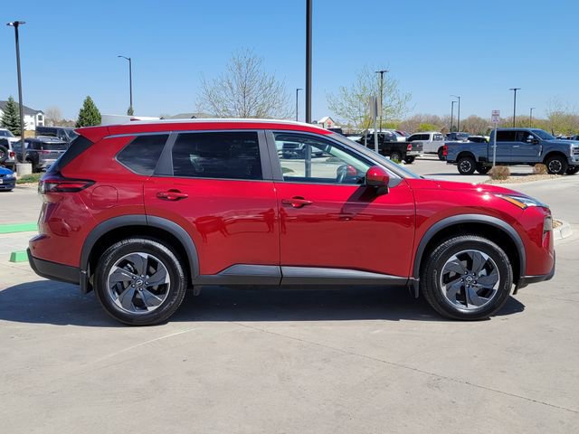 Used 2024 Nissan Rogue SV w/ SV Premium Package AWD/4WD image 2