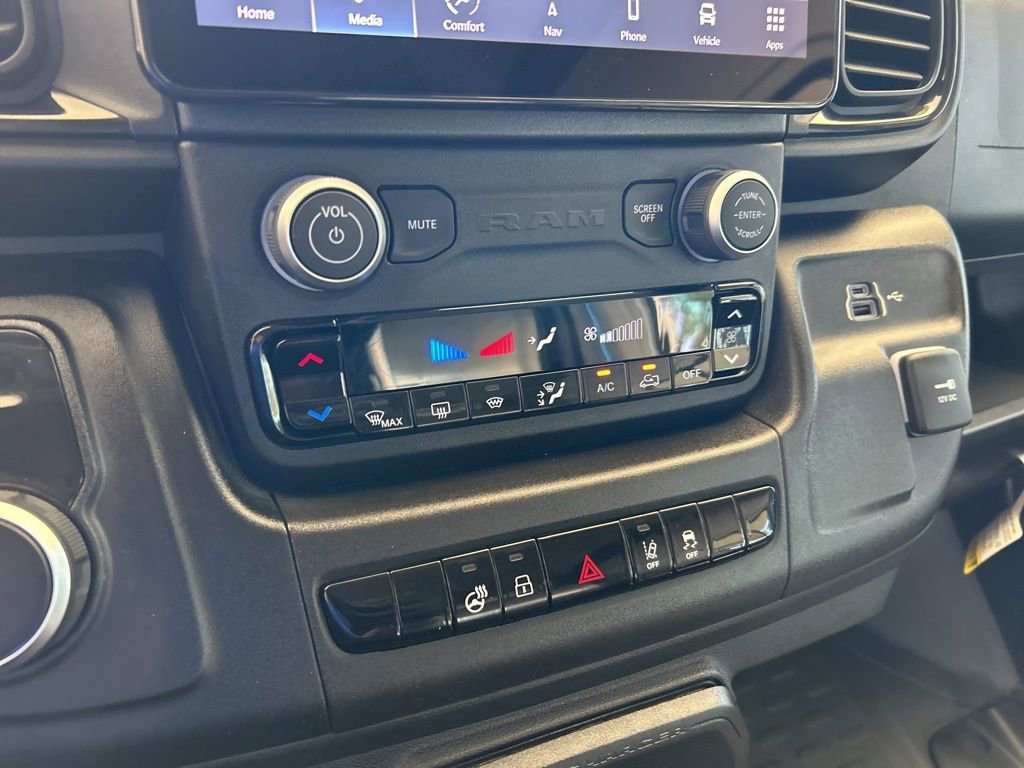 Used 2024 RAM ProMaster 3500 w/ Delivery Van Package image 43