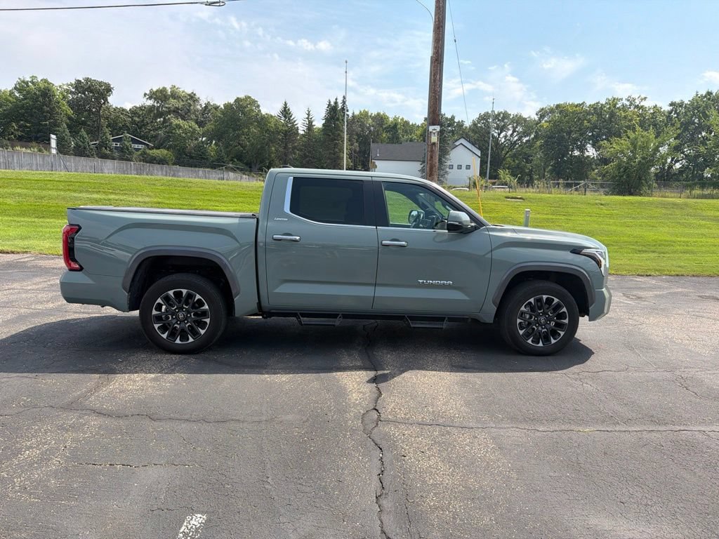 Used 2025 Toyota Tundra Limited AWD/4WD image 25