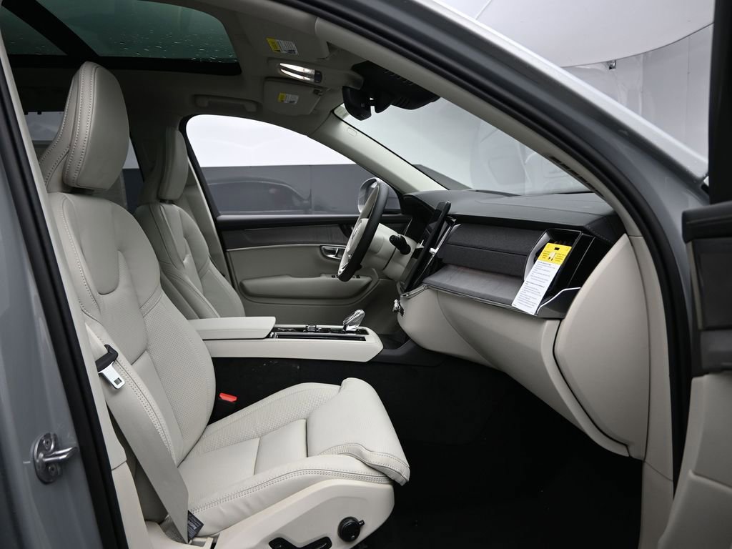 New 2026 Volvo XC90 T8 Ultra image 28