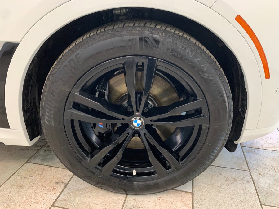 Used 2025 BMW X7 xDrive40i w/ Executive Package AWD/4WD image 9