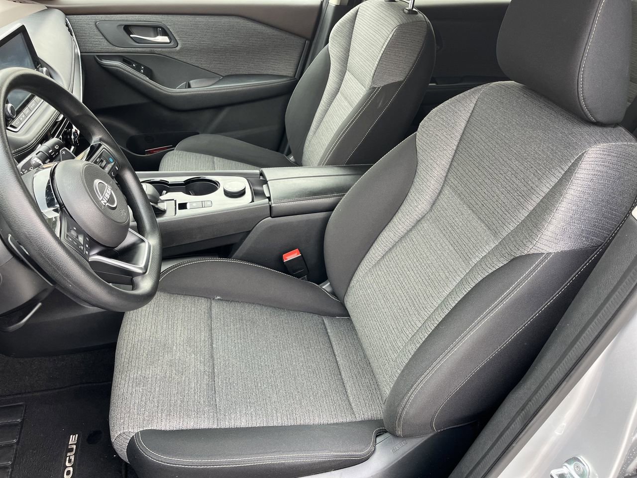 Certified 2022 Nissan Rogue SV image 15