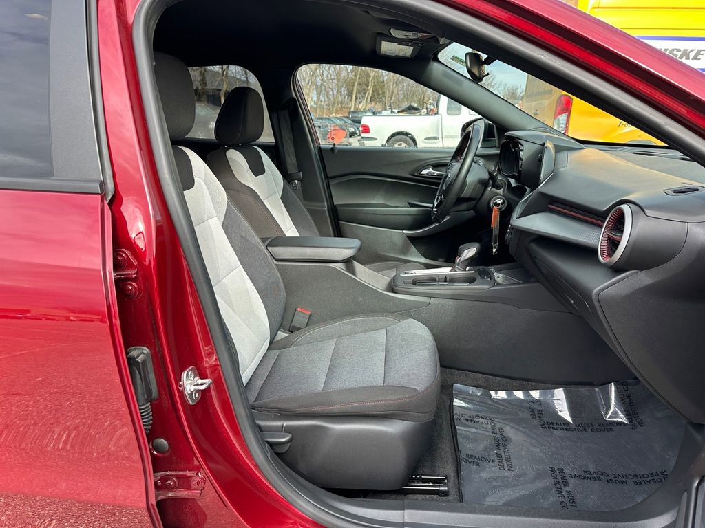 Used 2024 Chevrolet Trax RS image 16
