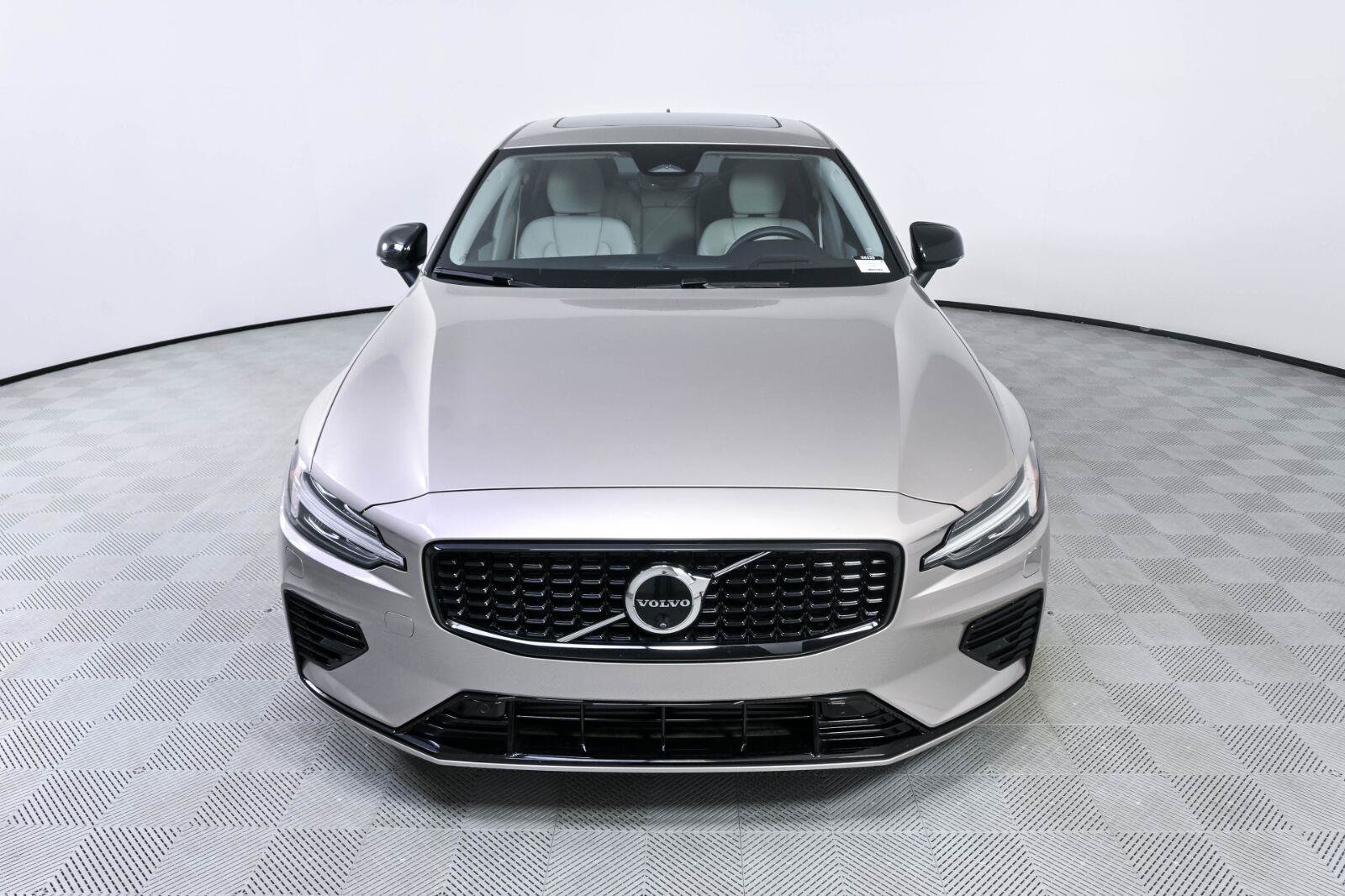 Certified 2024 Volvo S60 T8 Ultimate w/ Climate Package AWD/4WD image 33