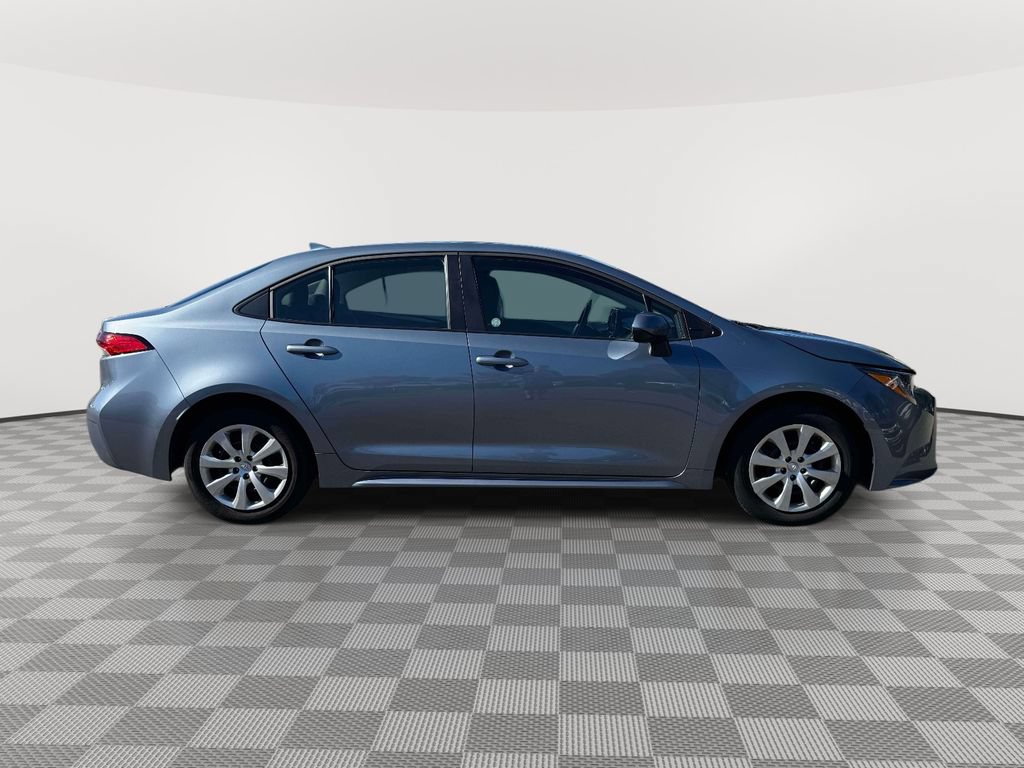 Used 2025 Toyota Corolla LE FWD image 8