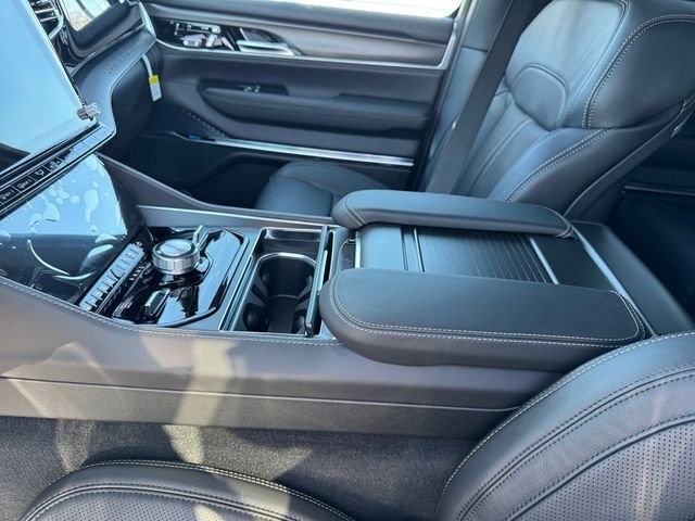 New 2026 Jeep Grand Wagoneer Summit w/ Premium Group III AWD/4WD image 14