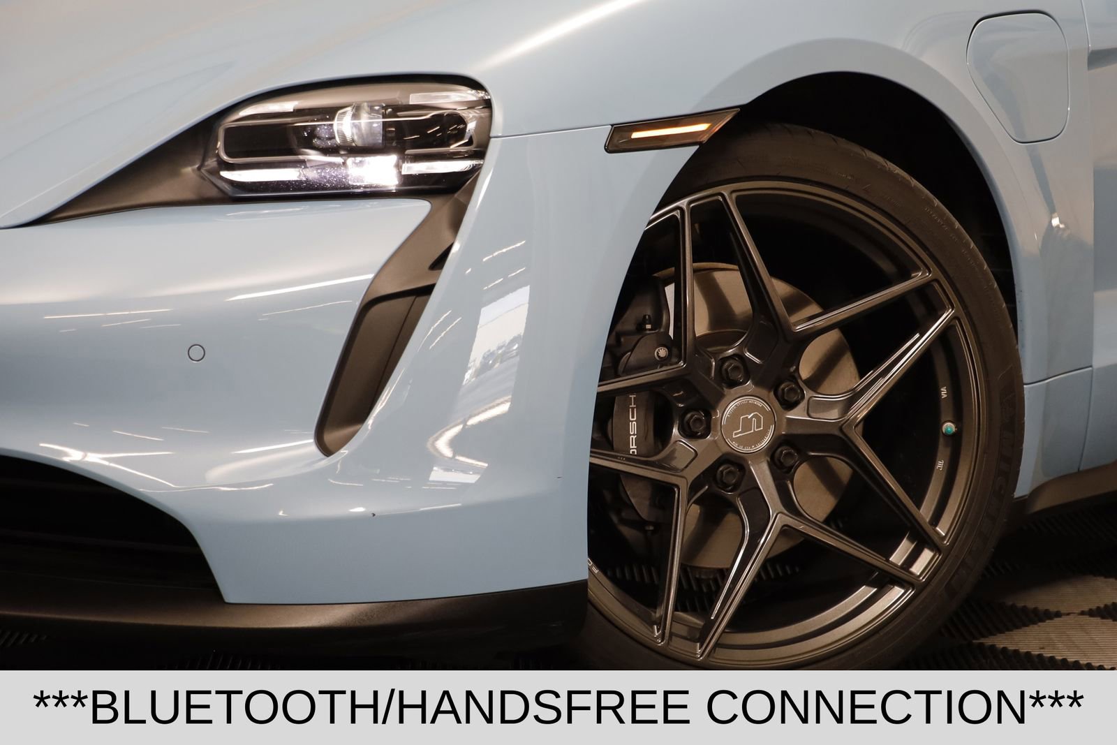 Used 2023 Porsche Taycan image 4