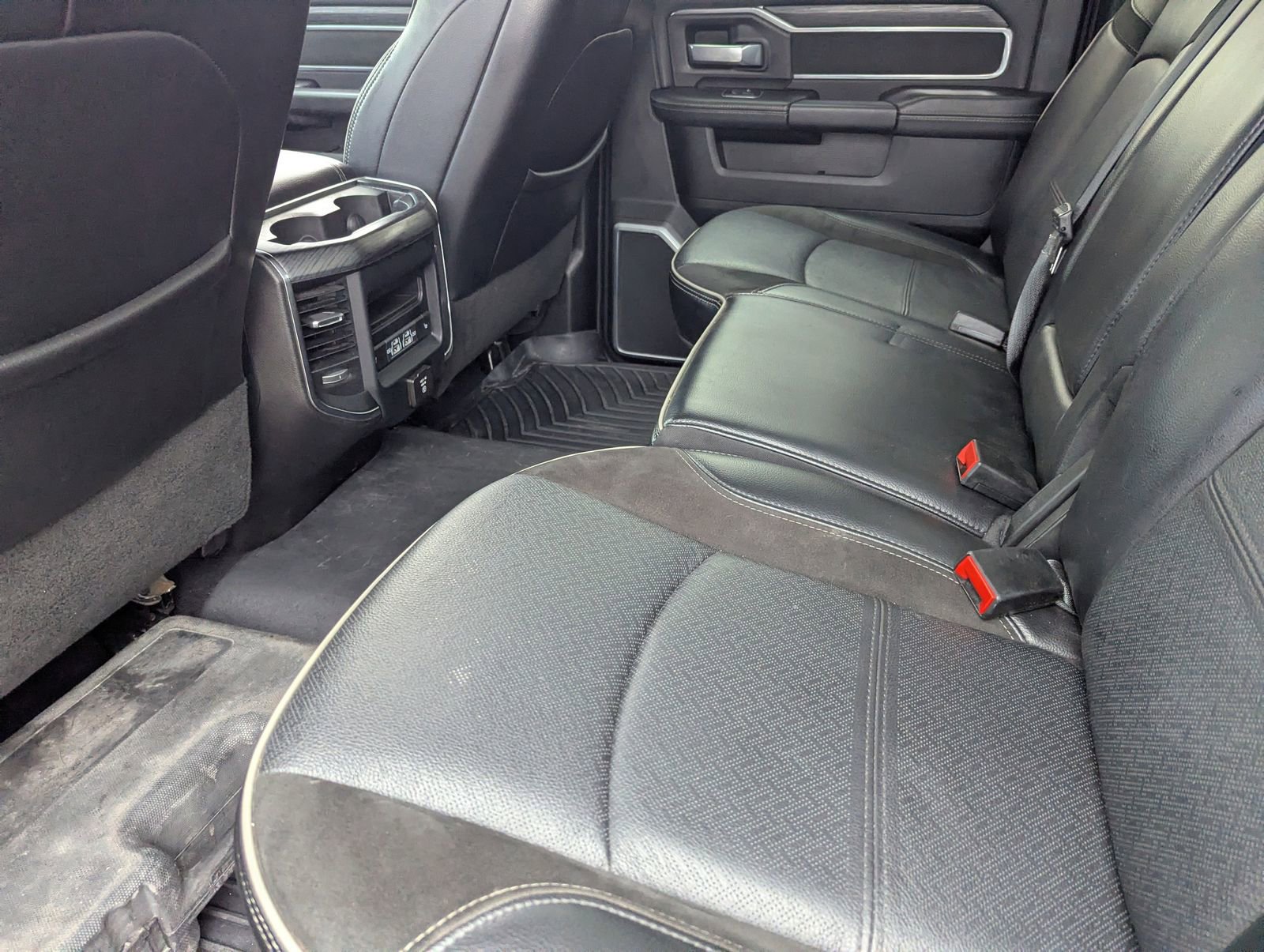 Used 2024 RAM 3500 Laramie w/ Night Edition AWD/4WD image 15